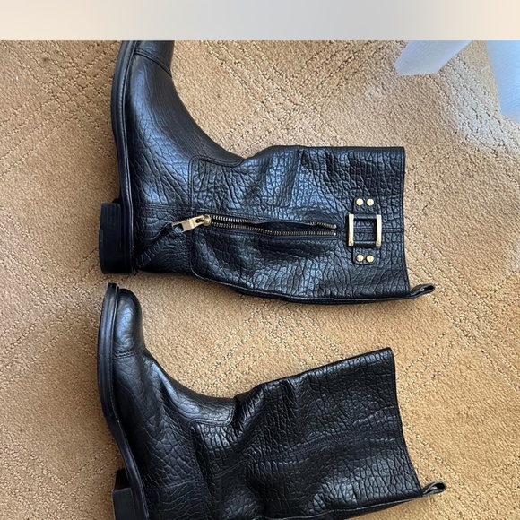 Pebbled leather Tory Burch mid calf boot - Picture 3 of 8